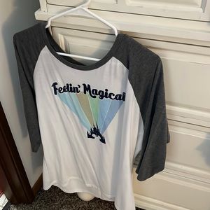 DISNEY XXL Women’s Baseball Tee “Feelin’ Magical”
